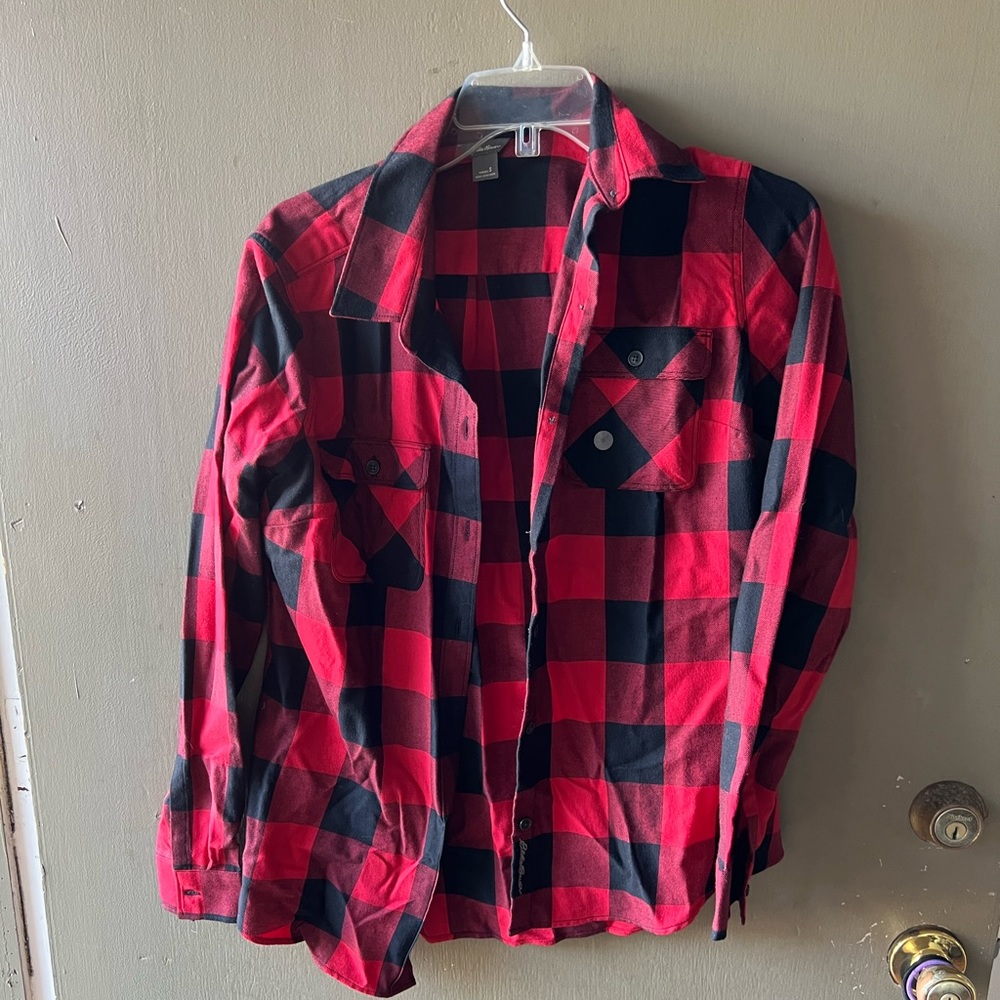 Eddie Bauer Women’s 2 Pocket Flannel